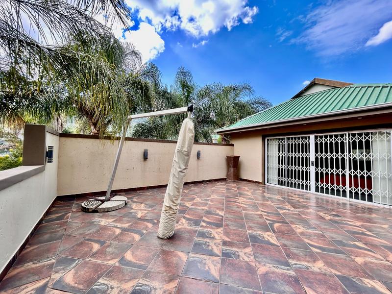 4 Bedroom Property for Sale in Caribbean Beach Club North West